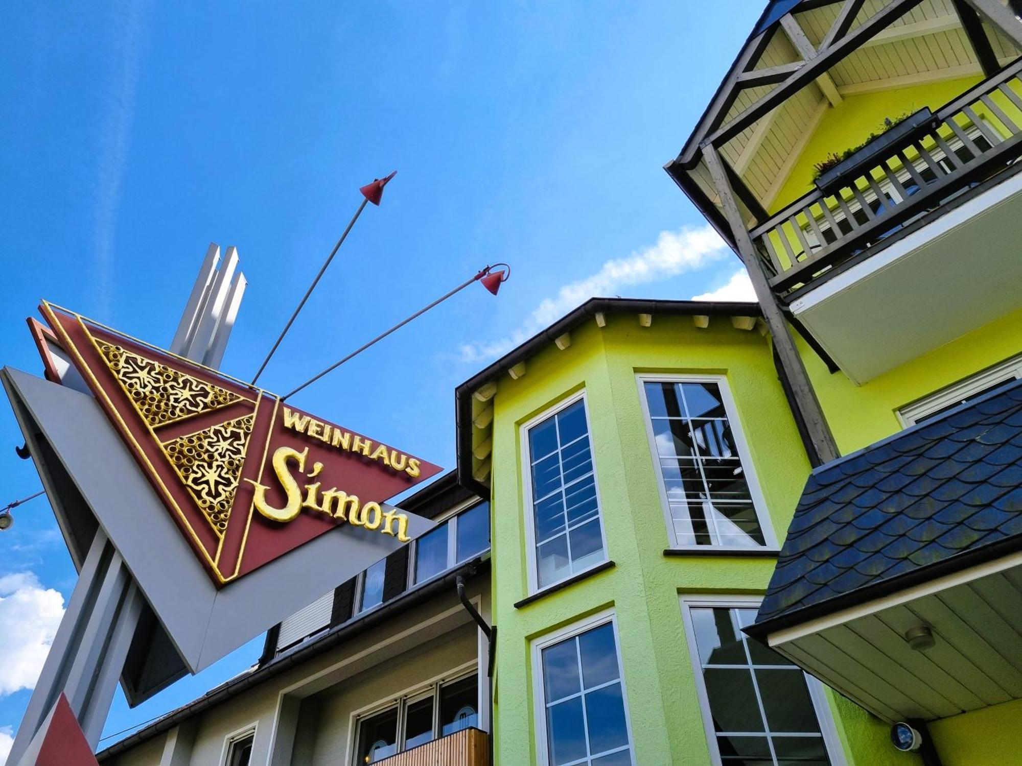 Moselhotel Weinhaus Simon 'Sauna'Restaurant'Eladesaeule Wintrich Exterior foto